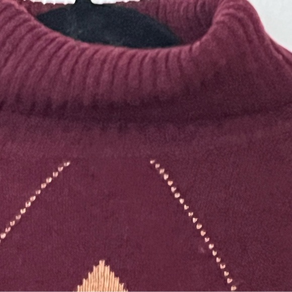 Vintage 💯 Wool Argyle American Eagle Burgundy Sweater - Picture 3 of 8
